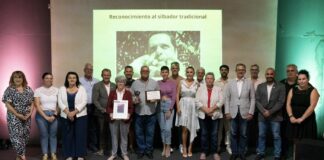 La Asociación Cultural Silbo Gomero reconoce al silbador Isidoro Jesús Armas Chinea
