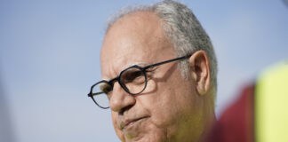 El Cabildo ejecuta tareas de mejora en la señalización de la CV-18 entre Chipude y Arure