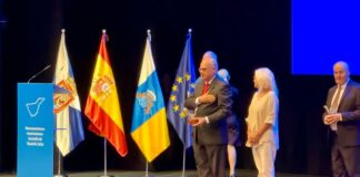Tenerife reconoce la labor de los efectivos de La Gomera desplazados al incendio