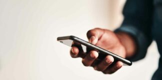 Canarias abordará la prohibición del uso de móviles en colegios