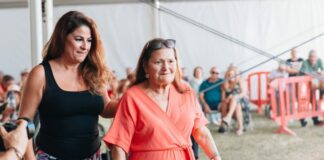 El Ayuntamiento de Hermigua felicita a Miguelina Padrón Herrera por su trayectoria social y deportiva