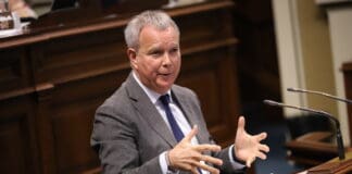 Franquis al Gobierno: “Estos Presupuestos sólo hablan de pasividad frente a la pobreza, insensibilidad social y una fiscalidad injusta”