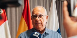 Curbelo confía en que las Cortes Generales respalden la propuesta canaria sobre menores migrantes no acompañados