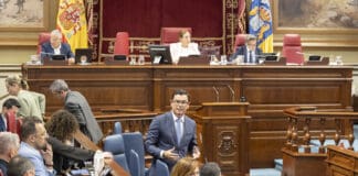 La Consejería crea una comisión de trabajo para analizar propuestas que mejoren la conectividad desde el puerto de Los Cristianos