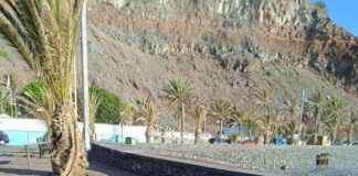 El Ayuntamiento de San Sebastián pide precaución en la zona de la Playa de La Cueva por un socavón