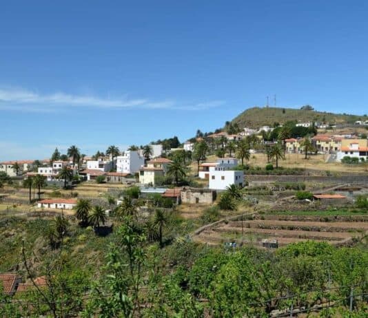 El Cabildo y el Ayuntamiento de Alajeró impulsan nuevas inversiones en servicios públicos por más de 277 mil euros