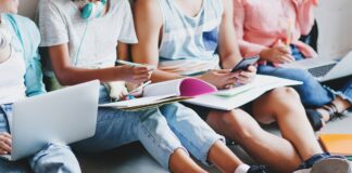 La Consejería de Universidades publica el tercer listado provisional de becas al estudio