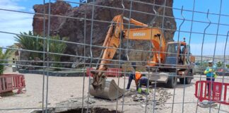 El Ayuntamiento de San Sebastián de La Gomera comienza las obras de reparación del socavón en la Playa de la Cueva