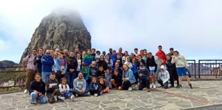 Una quincena de centros viajan a La Gomera para profundizar en sus conocimientos sobre el silbo