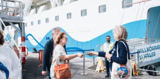 El Cabildo planifica la dinamización turística y comercial para la próxima temporada de cruceros