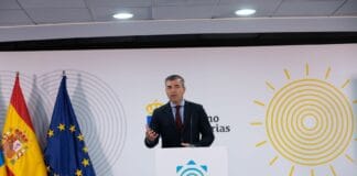 Comercio recibe cien proyectos para convertir Canarias en un destino comercial inteligente