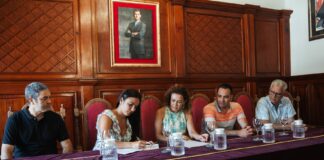 El Ayuntamiento de San Sebastián de La Gomera y la Asociación Cultural de Silbo Gomero firman el convenio de colaboración aprobado recientemente en pleno