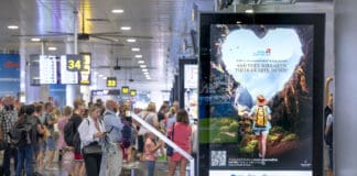 Turismo de Canarias conciencia en los aeropuertos de las islas sobre el respeto a los espacios naturales