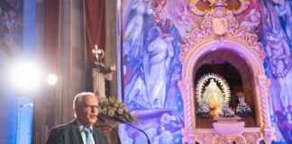 Curbelo llama a reforzar los valores de la humanidad en un pregón dedicado a los vínculos de La Gomera con Candelaria