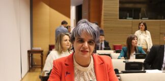 Esther Rodríguez defiende en el Congreso un gran Pacto de Estado y erradicar la pobreza infantil en España