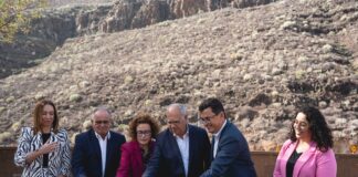 El Gobierno de Canarias y Cabildo de La Gomera colocan la primera piedra de las obras de la Avenida de acceso al Hospital Insular de La Gomera