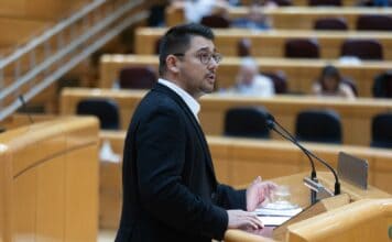 Fabián Chinea (ASG) defiende reforzar las becas para compensar la desigualdad de los territorios insulares y alejados