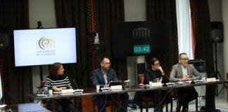 Reyes exige más seguridad jurídica para los propietarios de viviendas en complejos extrahoteleros