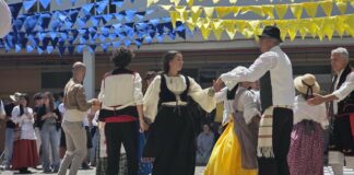 El IES de San Sebastián homenajea a La Gomera en su Día de Canarias