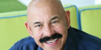 La actuación de Oscar de León, uno de los platos fuertes de la Lustrales de Vallehermoso 2025