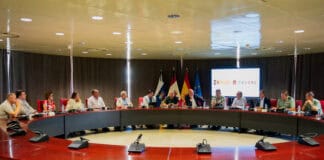 Delegación del Gobierno en Canarias, Cabildo y ayuntamientos gomeros refuerzan la coordinación en materia de seguridad ciudadana