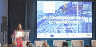 Jéssica de León anuncia la elaboración de un estudio sobre el impacto del turismo rural en Canarias