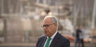 Curbelo se suma a la petición de los cabildos para revertir la concesión privada de los servicios de control aéreo en Canarias