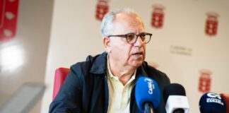 Curbelo apunta a la coordinación y el diálogo como claves para ejecutar mejoras en el Puerto de Los Cristianos