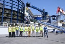 El buque Cable Enterprise atraca en el puerto de Granadilla para el tendido del cable submarino entre Tenerife y La Gomera