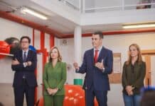 El Presidente anuncia que se reducirán por ley las horas lectivas del profesorado y se rebajarán las ratios