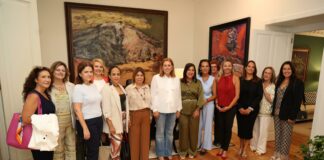 Astrid Pérez recibe en el Parlamento a la Asociación ASEME para fortalecer el papel de la mujer empresaria en Canarias