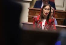 El PSOE denuncia la ‘bochornosa’ gestión de Educación ante el episodio por altas temperaturas