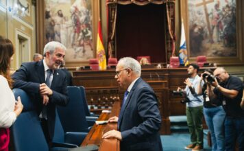 El Gobierno recoge el guante de impulsar el pacto canario sobre sostenibilidad demográfica propuesto por Casimiro Curbelo