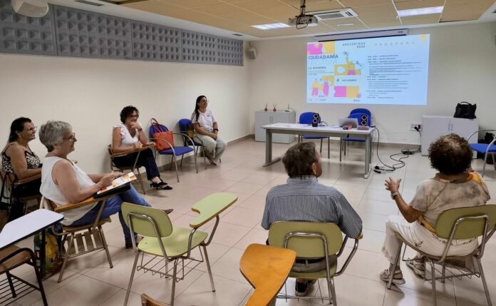 La directora general de Transparencia y Participación Ciudadana, Carmen Delia Alberto, en las jornadas de Ciudadania Activa - Canarias Participa' en La Gomera