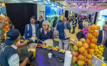 Turismo de Canarias impulsa la regeneración del destino junto con los principales operadores internacionales