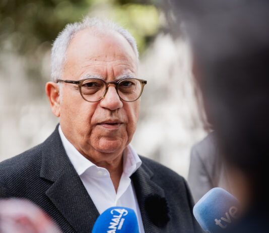 Curbelo muestra su preocupación por el proyecto piloto de pesca de cerco industrial en aguas canarias