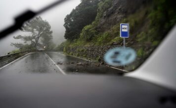 Lluvias muy fuertes, vientos de 100 km/h, tormenta y fenómenos costeros este jueves en Canarias