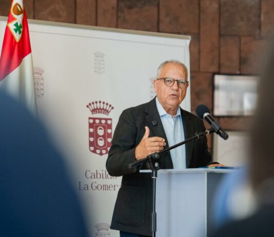 Curbelo destaca los avances sociales y económicos de La Gomera en el balance de la acción política de 2025