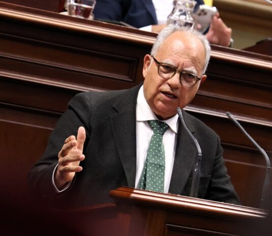 Curbelo exige “desvincular” el REF del sistema de financiación para proteger los recursos de Canarias