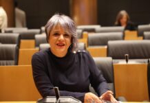 La diputada Esther Rodríguez anuncia el inicio de la planificación de las obras de la ladera de la Playa de La Cueva