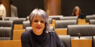 La diputada Esther Rodríguez anuncia el inicio de la planificación de las obras de la ladera de la Playa de La Cueva