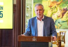 Ángel Víctor Torres acusa a Feijóo de rayar el racismo y de parecerse cada vez más a Abascal