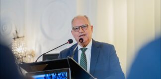 Curbelo defiende la necesidad de “gestionar y valorar” el agua para garantizar el futuro de las islas