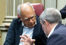 Curbelo propone reforzar las especialidades sanitarias y la salud mental en las Islas Verdes para evitar desplazamientos