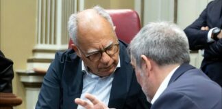 Curbelo propone reforzar las especialidades sanitarias y la salud mental en las Islas Verdes para evitar desplazamientos