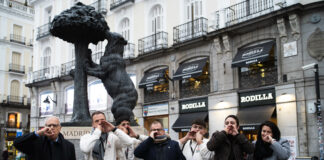 El Silbo Gomero llega a la Puerta del Sol para promocionar a la isla como destino patrimonial