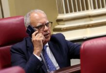 Curbelo pide “prudencia, diálogo y vías diplomáticas” ante la incertidumbre en Venezuela y refuerza el compromiso con los canarios residentes