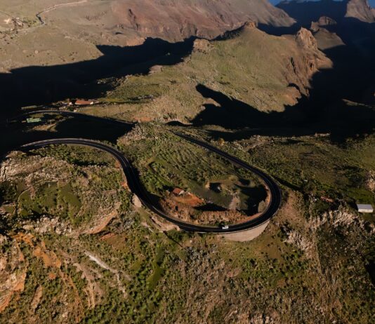El Cabildo ejecuta mejoras en la carretera GM-2, entre San Sebastián y la Degollada de Peraza