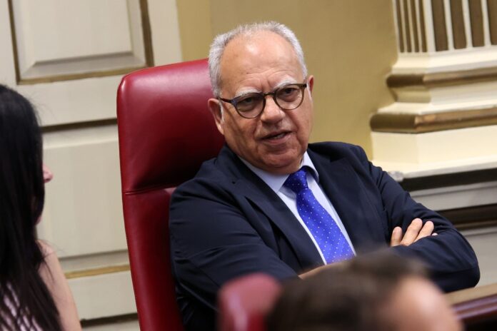 Casimiro Curbelo (6)