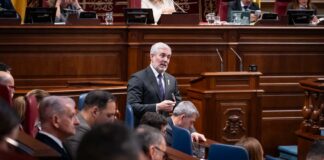 Fernando Clavijo reclama a la oposición que se siente a negociar y no boicotee el Decreto Canarias
